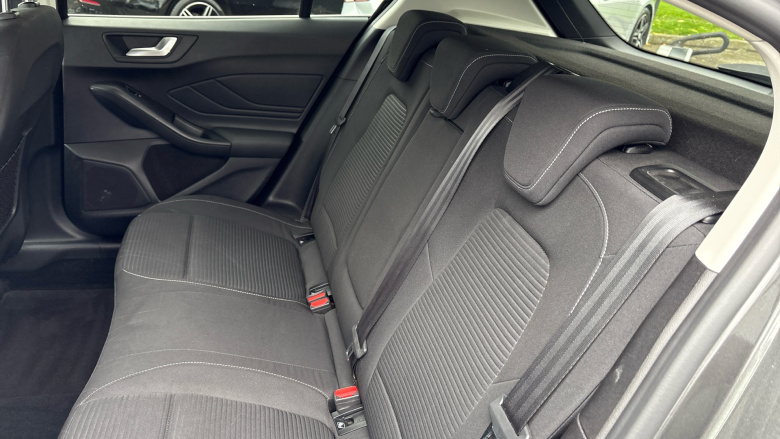 Ford Focus 1.0 EcoBoost 125 Titanium 5dr Petrol Hatchback